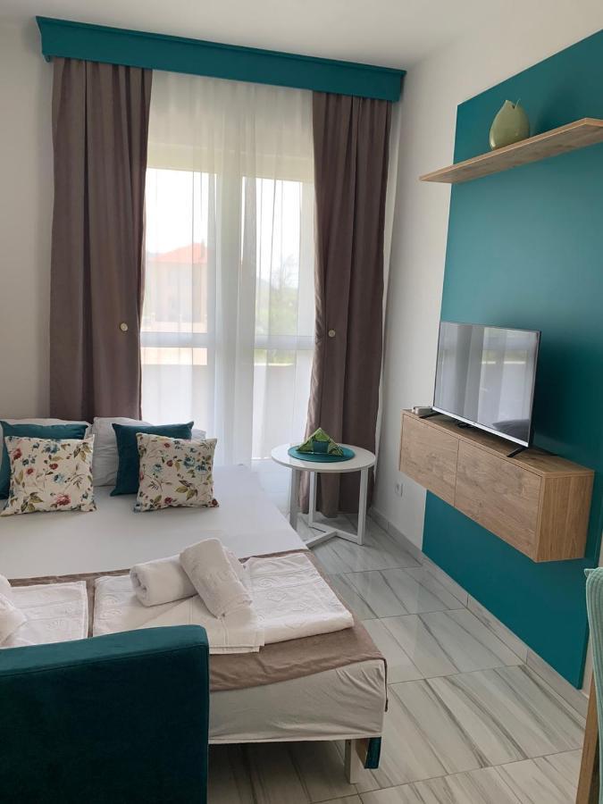 Apartment As *